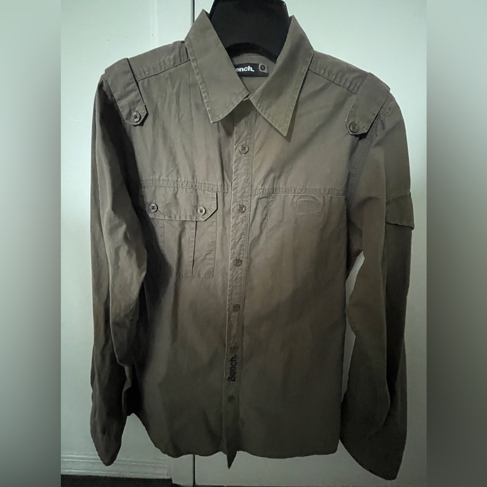 Men’s Brown Bench Button-Down Shirt Size Small S